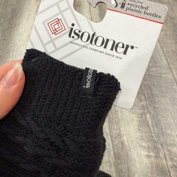 Isotoner Black Knit‎ Gloves - Picture 3 of 7
